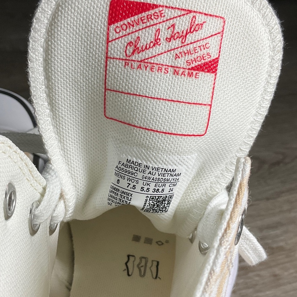 New Converse High-Top Sneakers in Cream Gingham - Picture 5 of 8